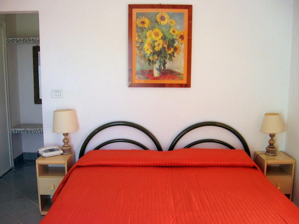 וירג'יו Hotel Garden מראה חיצוני תמונה