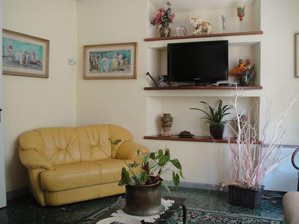 וירג'יו Hotel Garden מראה חיצוני תמונה